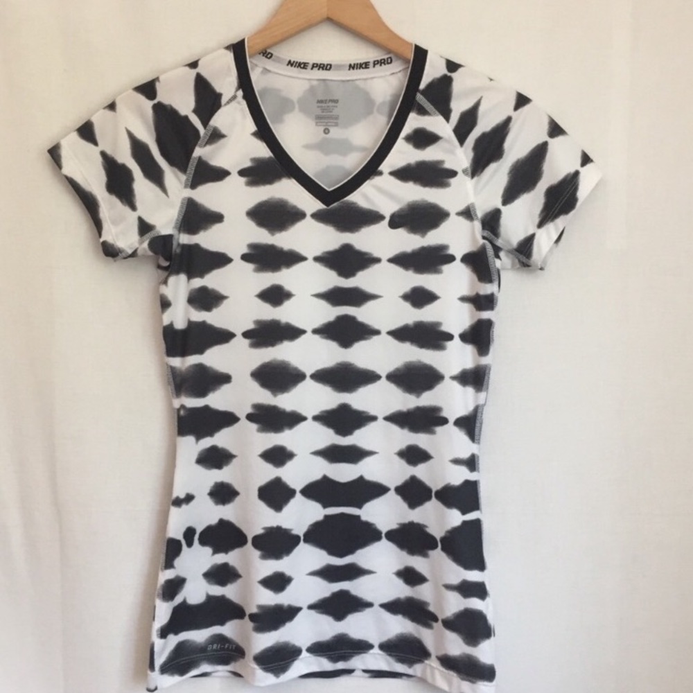 Nike Pro Dri-Fit Black white Printed Top